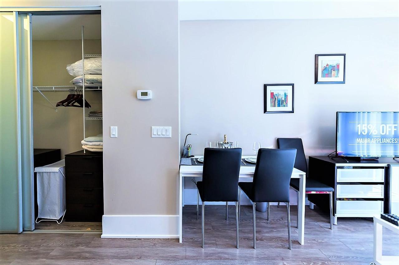 Upscale Suite At Cn Tower, Metro Convention & Rogers Centre Торонто Экстерьер фото